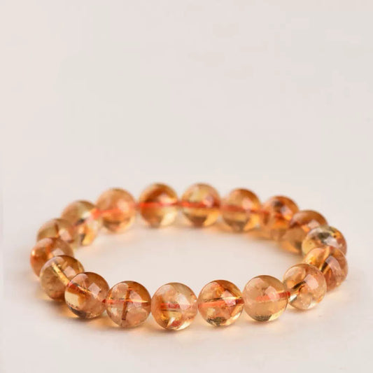 巴西黄水晶金字塔形黄色晶体