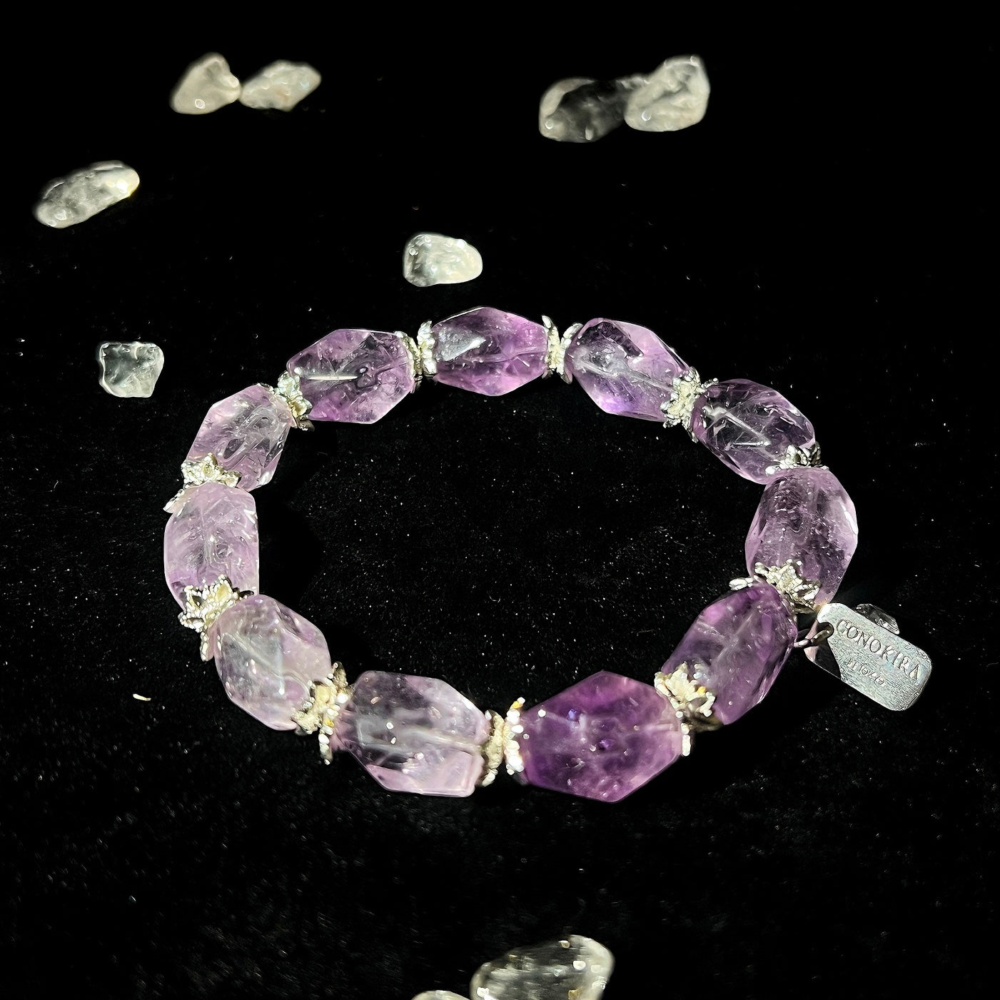 【Charm-Enhancing】Uniquely-Shaped Purple Crystal Alternating with Silver Flower Mount Crystal Bracelet (Elastic)