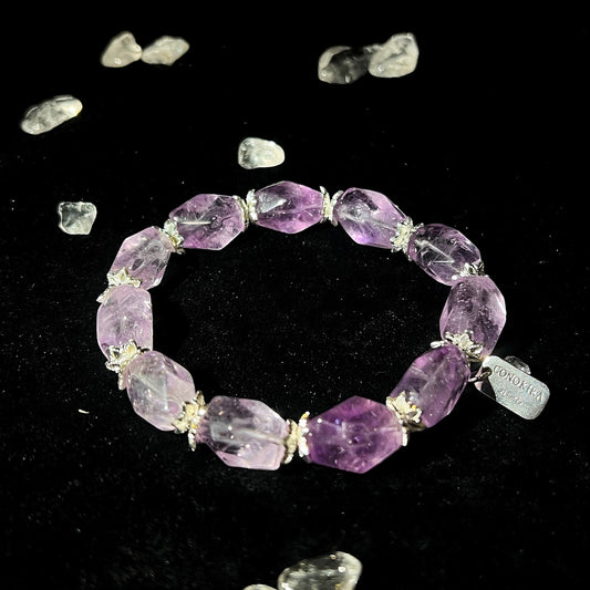 【Charm-Enhancing】Uniquely-Shaped Purple Crystal Alternating with Silver Flower Mount Crystal Bracelet (Elastic)